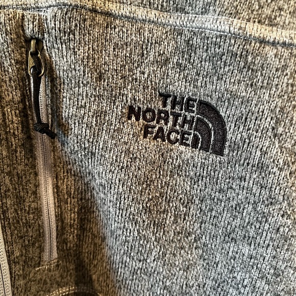 The North Face Quarter Zip Sweater. Large. Like New. - Picture 3 of 4